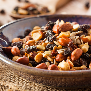 daily-dose-april-foods-to-fight-seasonal-allergies-facebook-800x800-200dpi_thumb