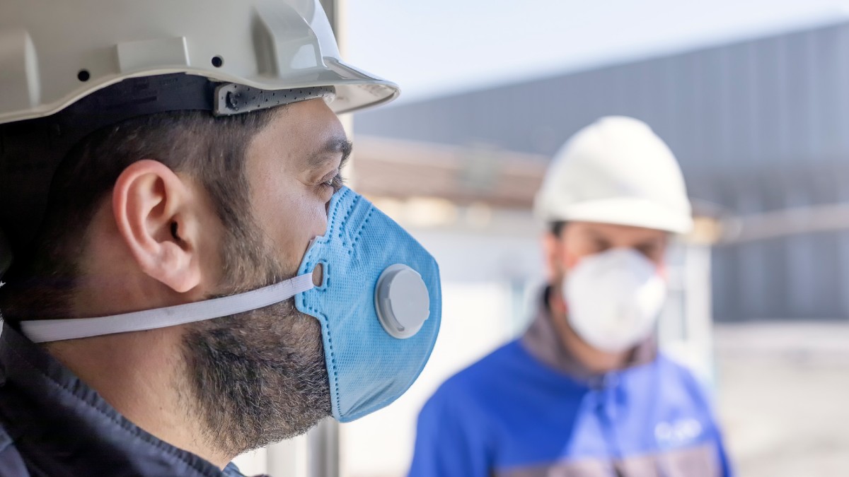 How do you reopen safely and continue to protect your workers? In today’s world, these can be tough questions. Thanks to the Atrium Health COVID-Safe for Employers initiative, we can help you answer them – and get back to business with a program customized just for you.