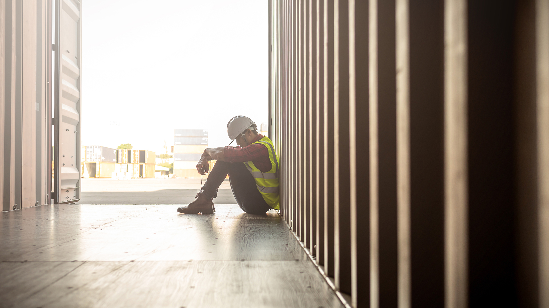Studies have shown that many people infected with COVID-19 may experience long-term effects. Learn how to help your team manage all stages of virus symptoms.